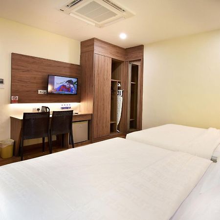 Yangtze Hotel 长江酒店 Джохор-Бару Номер фото